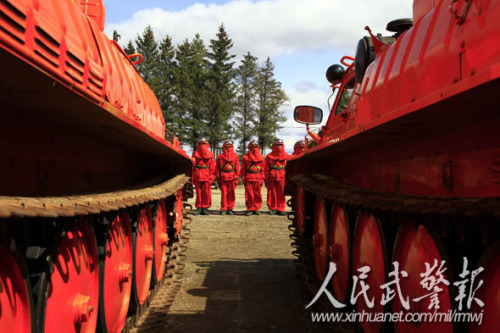 �ٱ��ڿ�ǰפ���ؽ����жӡ�ͼƬ��Դ�������侯��