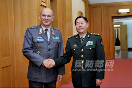 �ݽ������������������������л�̸