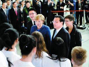 ����������ͬ�������е����������ٽ������ڵ¹��͵������й��Ĵ����������й���չ�����Ϳ��к������棬ѧ���������ͬ��������Ҫ���壬�����ṩ��������ѧ���о����ʽ�ѧ��˫�߿�����Ŀ�Լ���ͬ��������˫ѧλ�Ĵ�ѧ�γ̵�