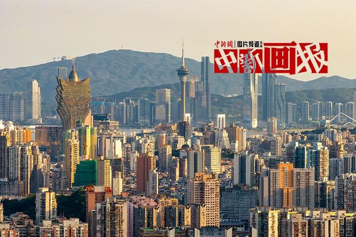 这璀璨的明珠，是我们的骄“澳”