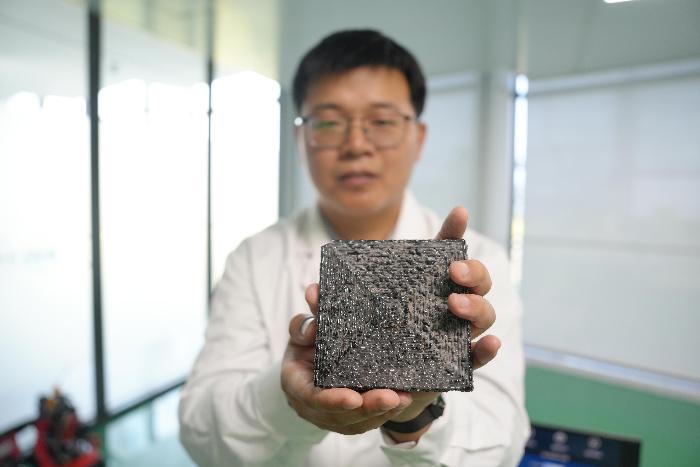 中国科研团队研发“月壤打砖机”原理样机